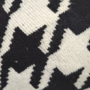 NWT DEX Charlotte's Web Houndstooth Zip Sweater